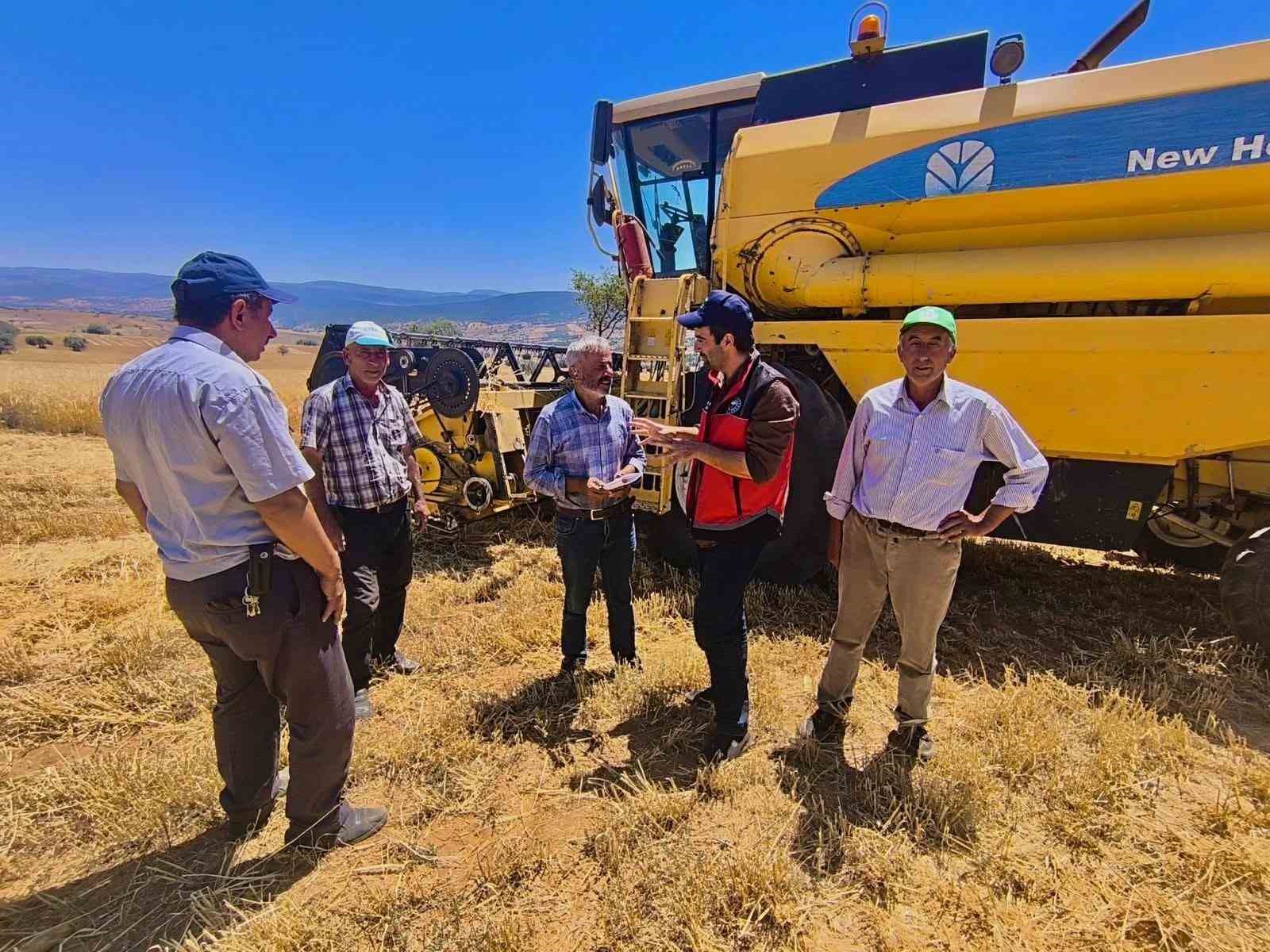 Yalıhüyük’te tarım ekiplerinin incelemeleri sürüyor