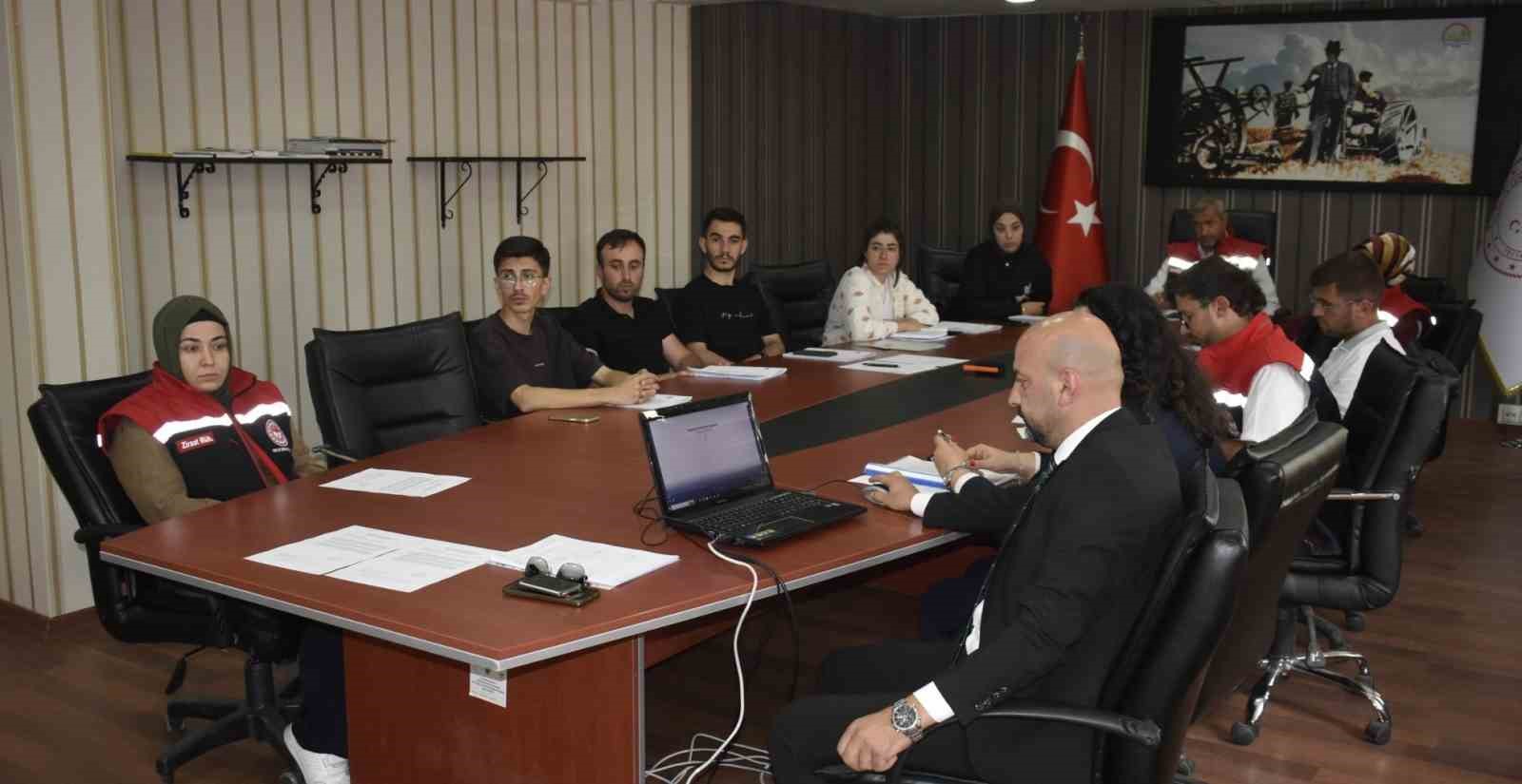 Bayburt’ta tarım personeli ’Genel Tarım Sayımı’ konusunda bilgilendirildi
