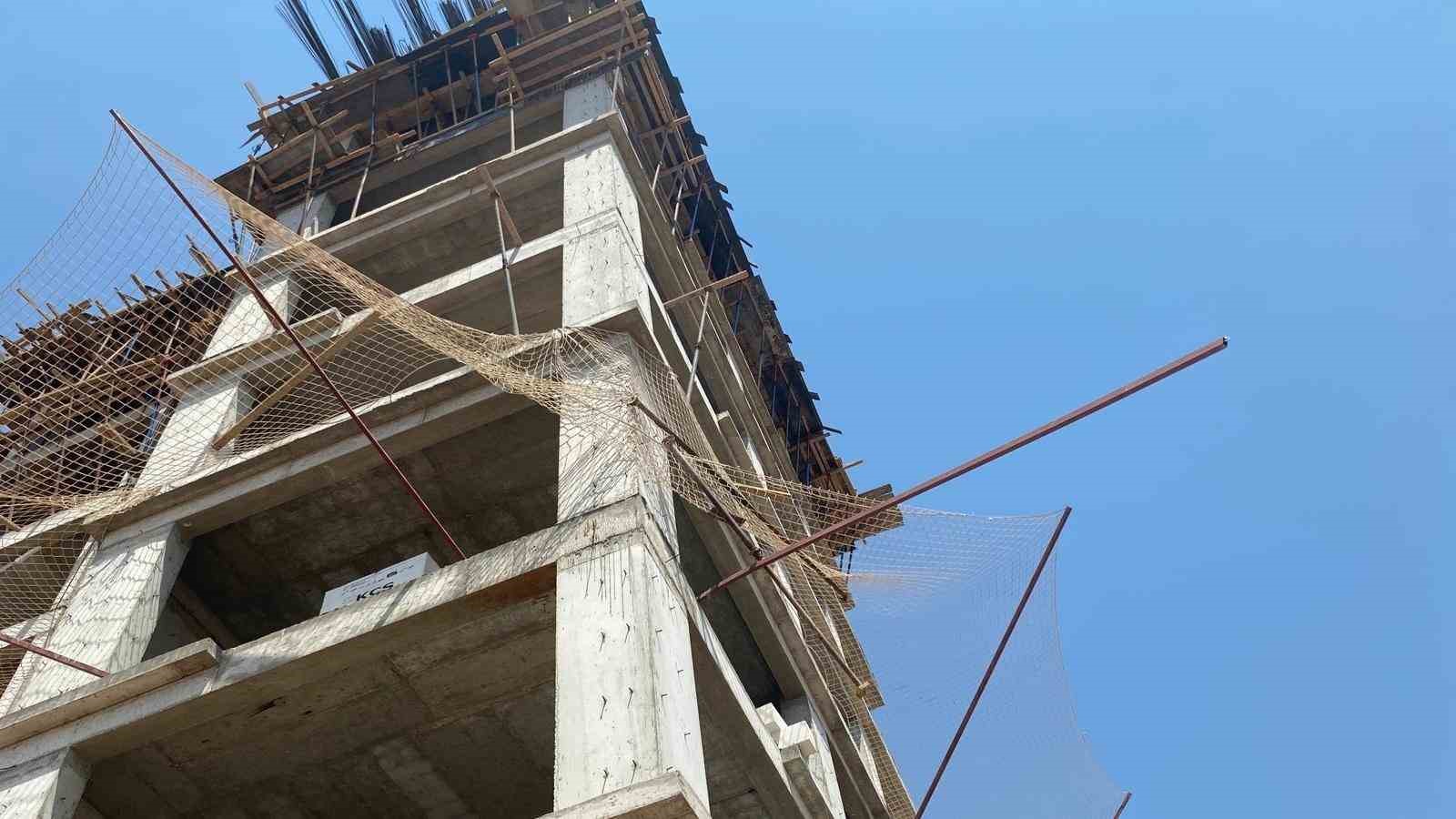 Çalıştığı inşaatın 8’inci katından düşen işçi hayatını kaybetti