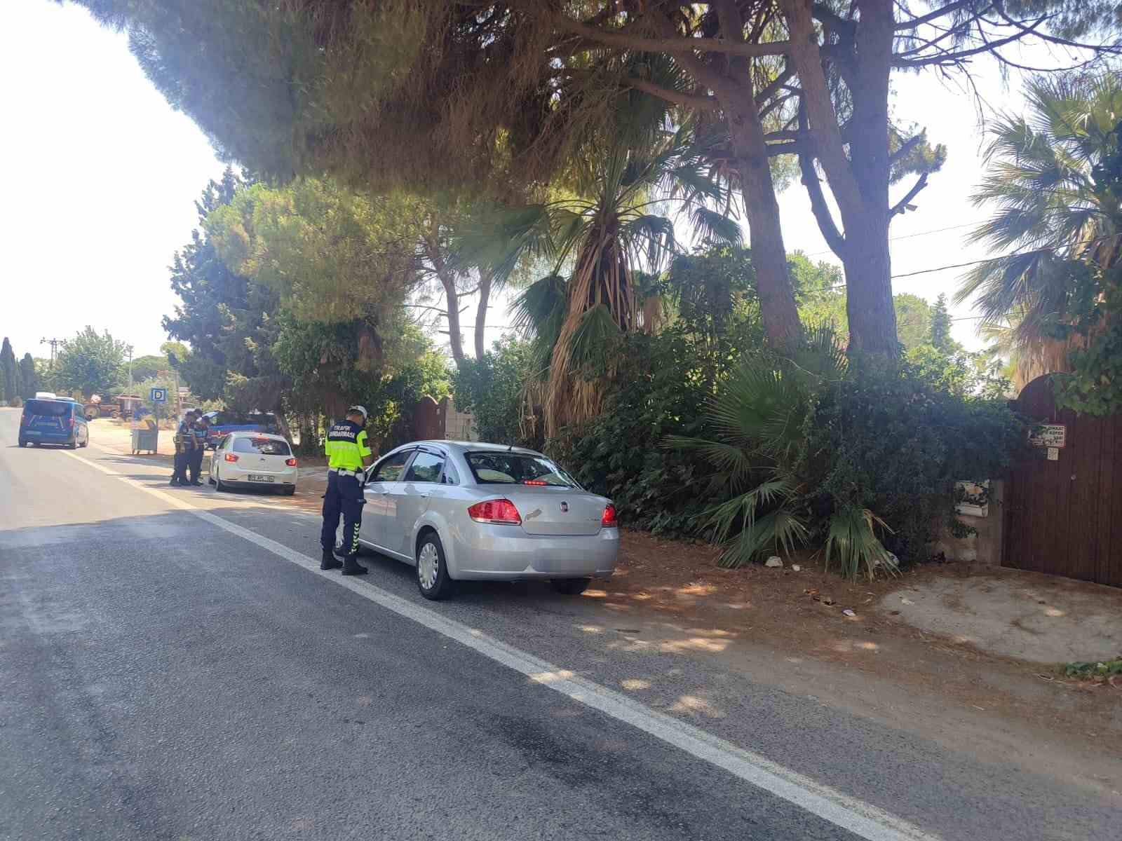 Kurallara uymayan 28 sürücü cezadan kaçamadı