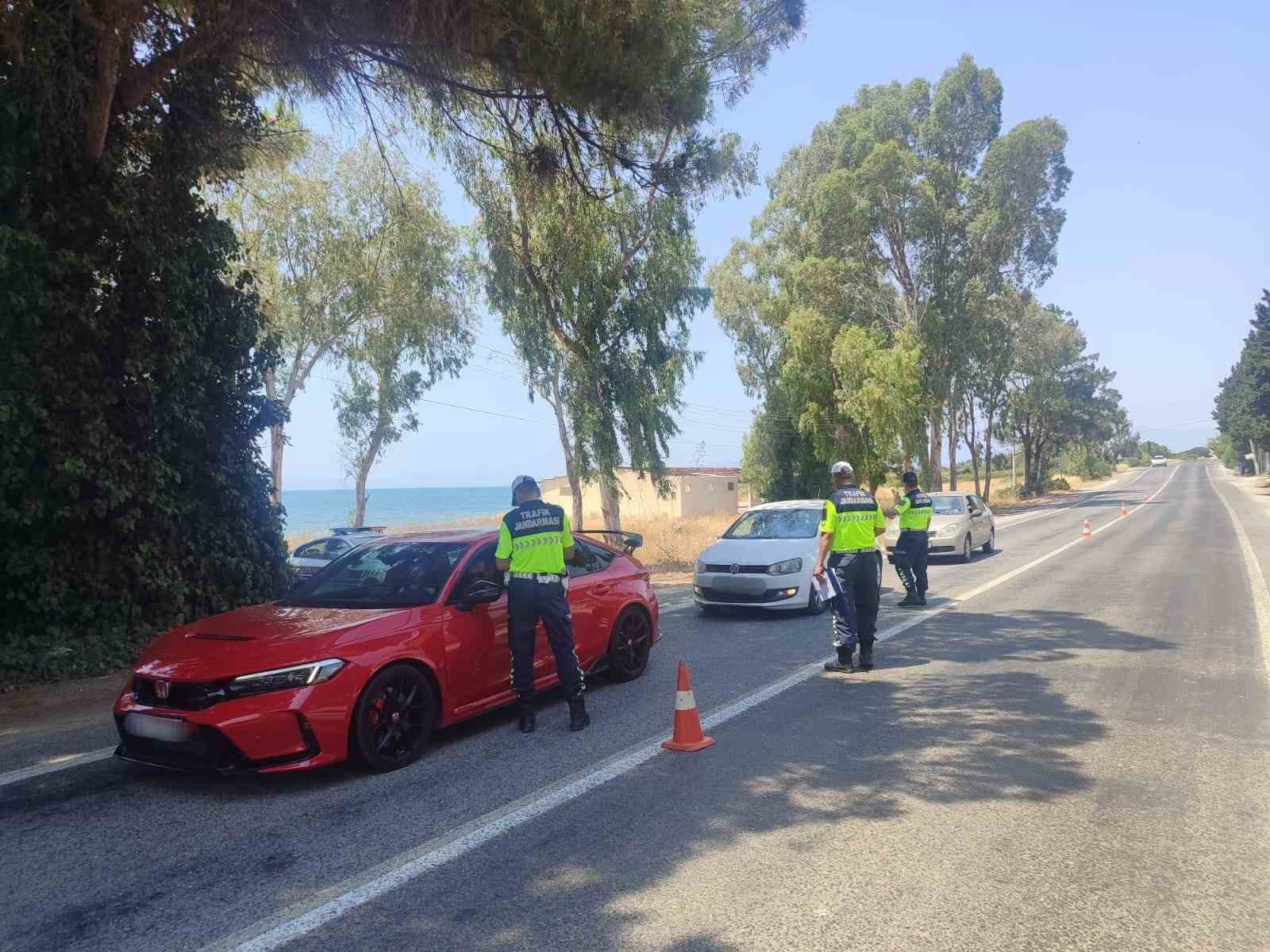 Kurallara uymayan 28 s&uuml;r&uuml;c&uuml; cezadan ka&ccedil;amadı
