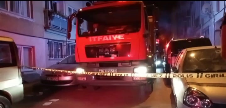 Bursa’da gece yarısı mahalleyi ayağa kaldıran yangın