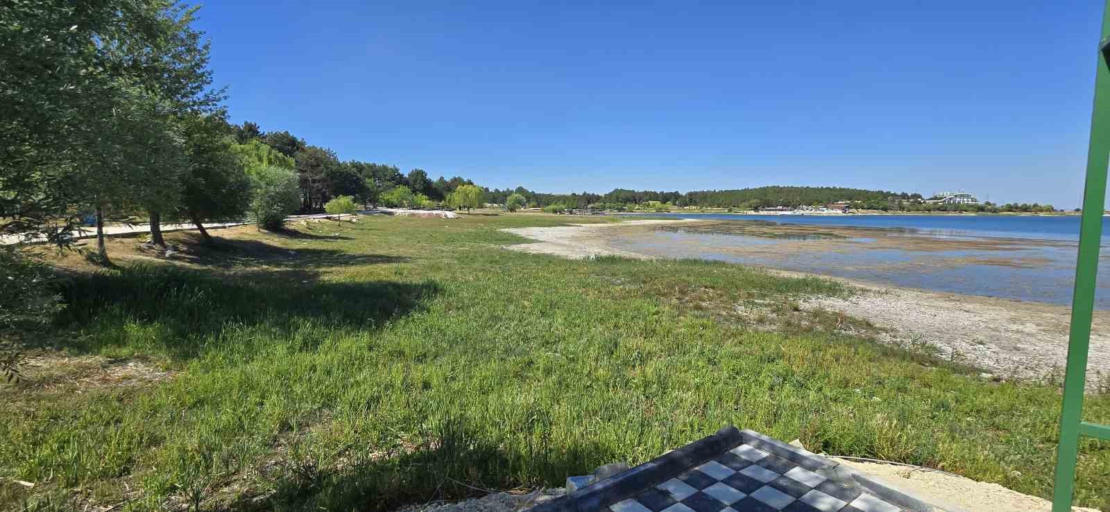 Pelitözü Gölet’ini kuraklık vurdu, sular 50 metre çekildi