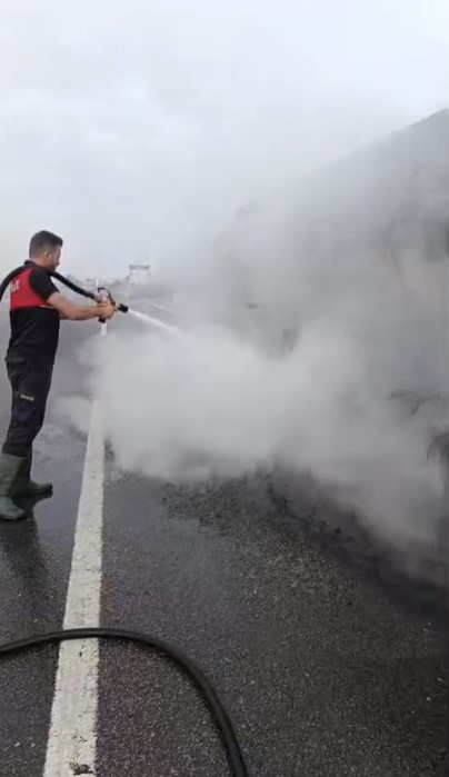 Osmaniye’de asfalt yüklü tankerde çıkan yangın söndürüldü
