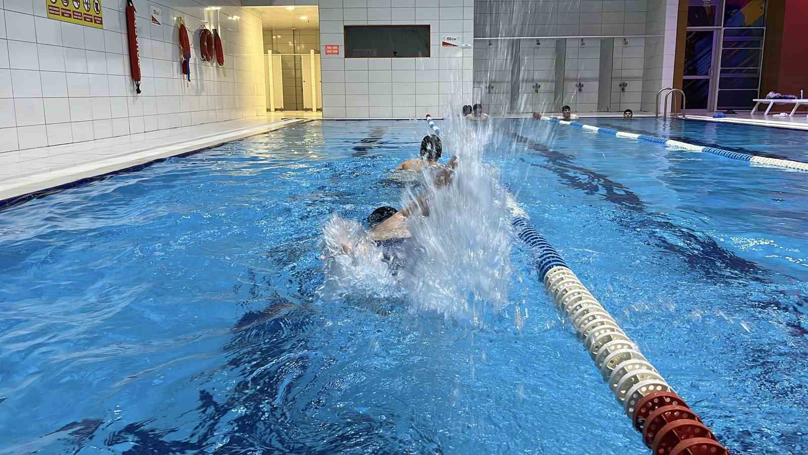 Havuzlardaki enfeksiyon tehlikesine dikkat