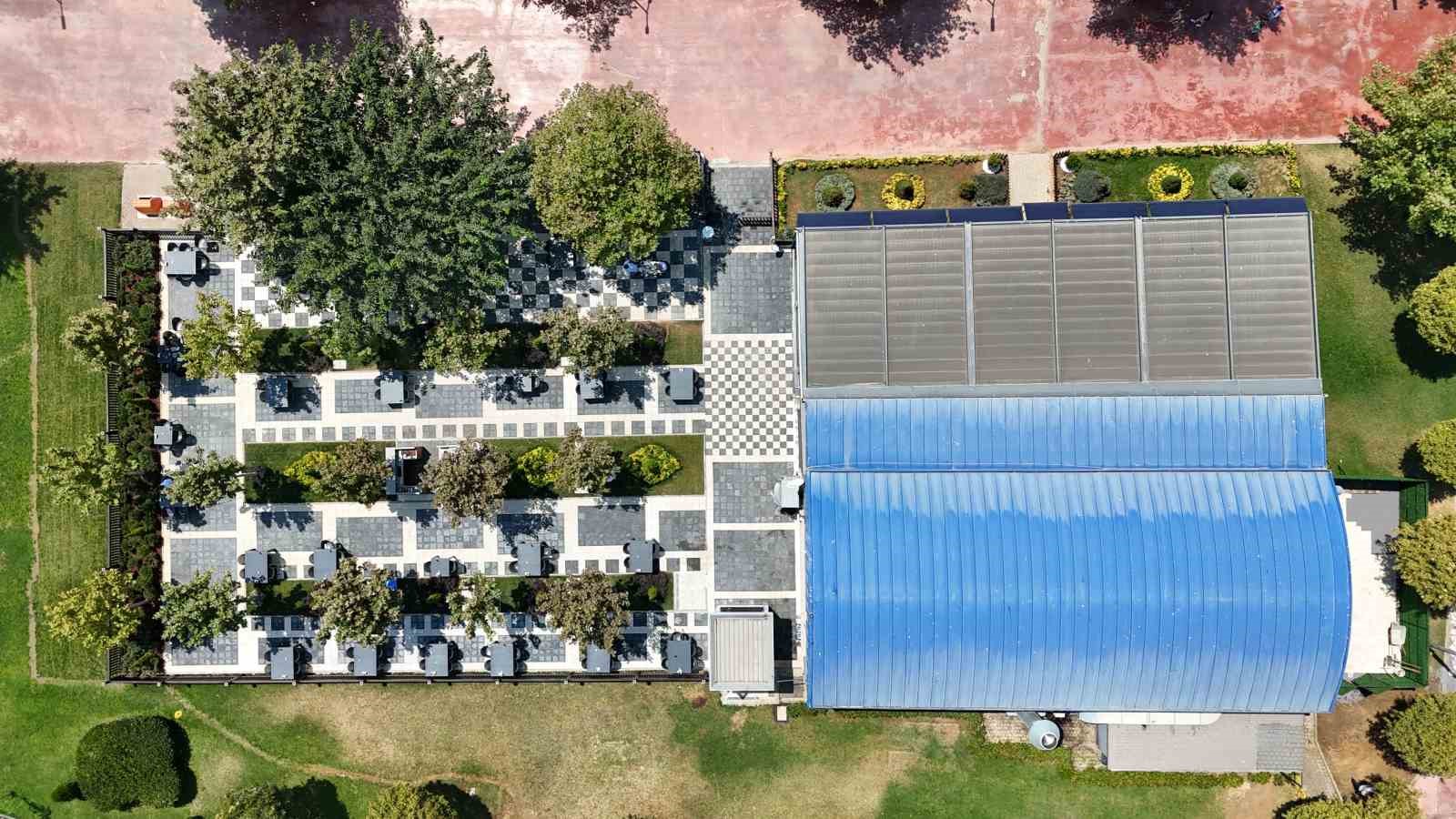 Darıca’daki Hilal Bahçe Sosyal Tesisi yenilenerek hizmete açıldı