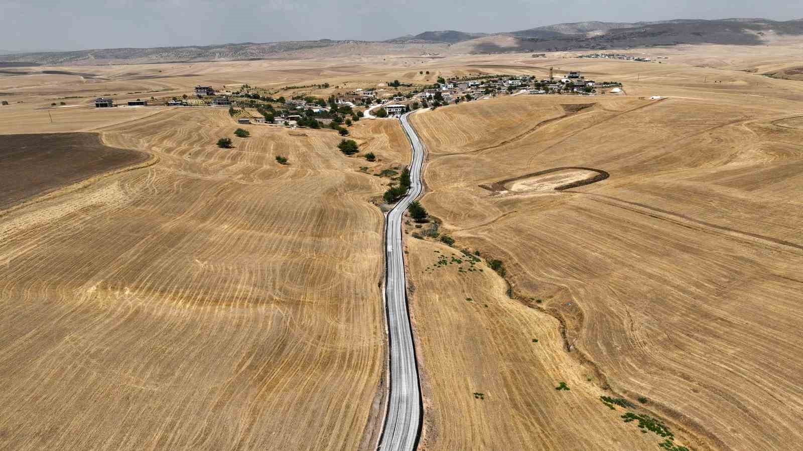 Kocaköy’deki kırsal mahalle yollarında asfalt çalışması başlatıldı