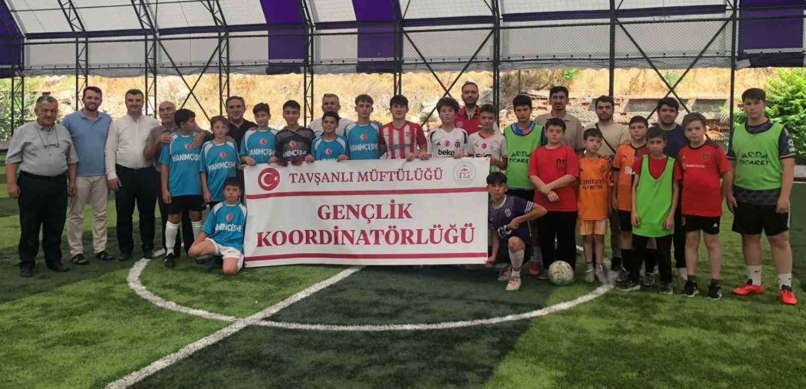 Tavşanlı’da Yaz Kur’an Kursları öğrencileri futbol turnuvasıyla sosyalleşiyor