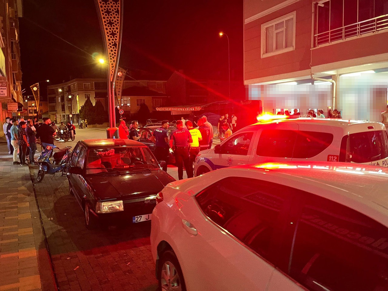 Konya’da 14 yaşındaki çocuğun ayağının üzerinden otomobil geçti