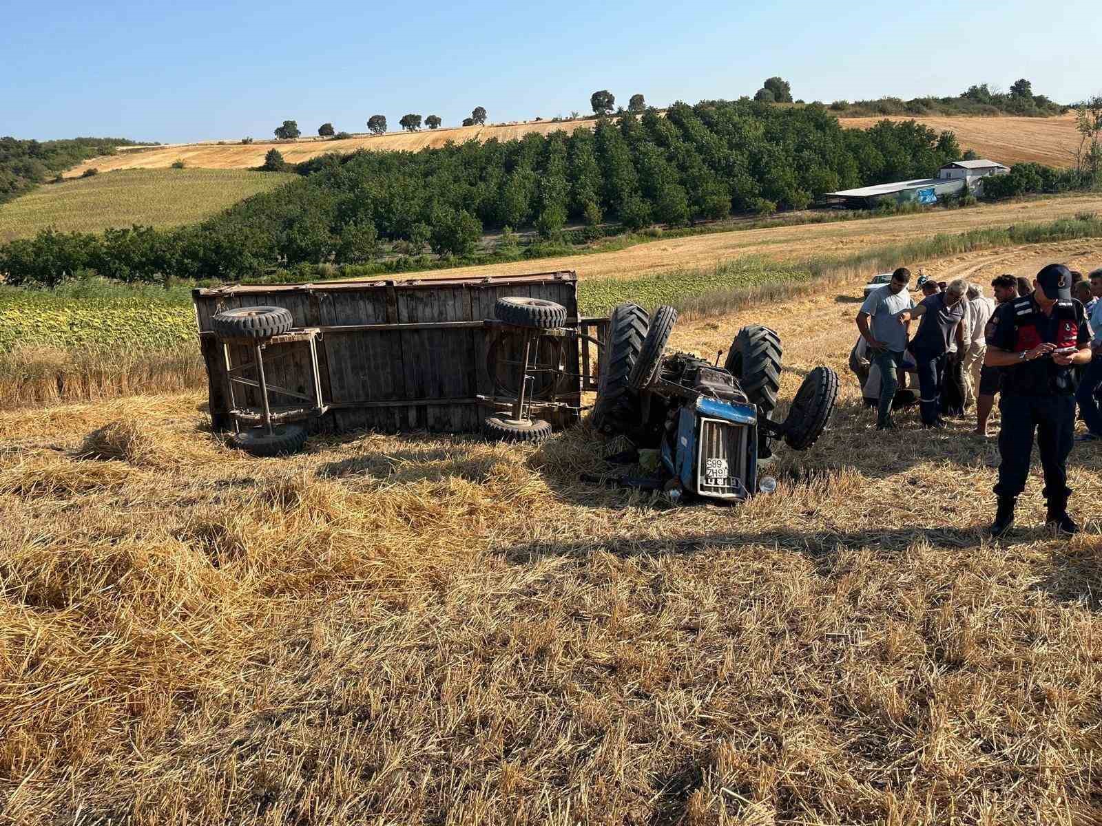 Devrilen traktörün altında kalan kişi hayatını kaybetti