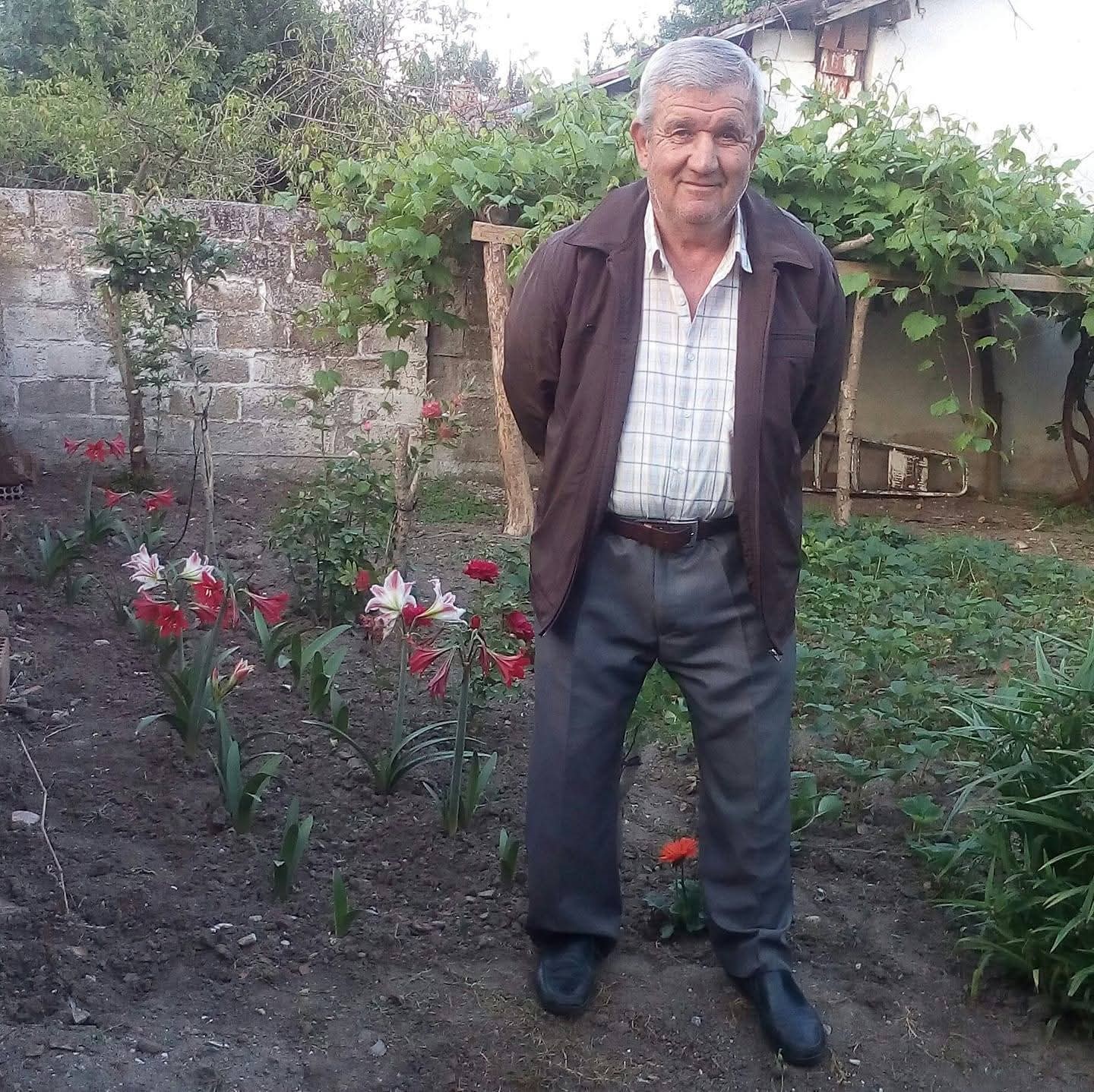 Devrilen trakt&ouml;r&uuml;n altında kalan kişi hayatını kaybetti
