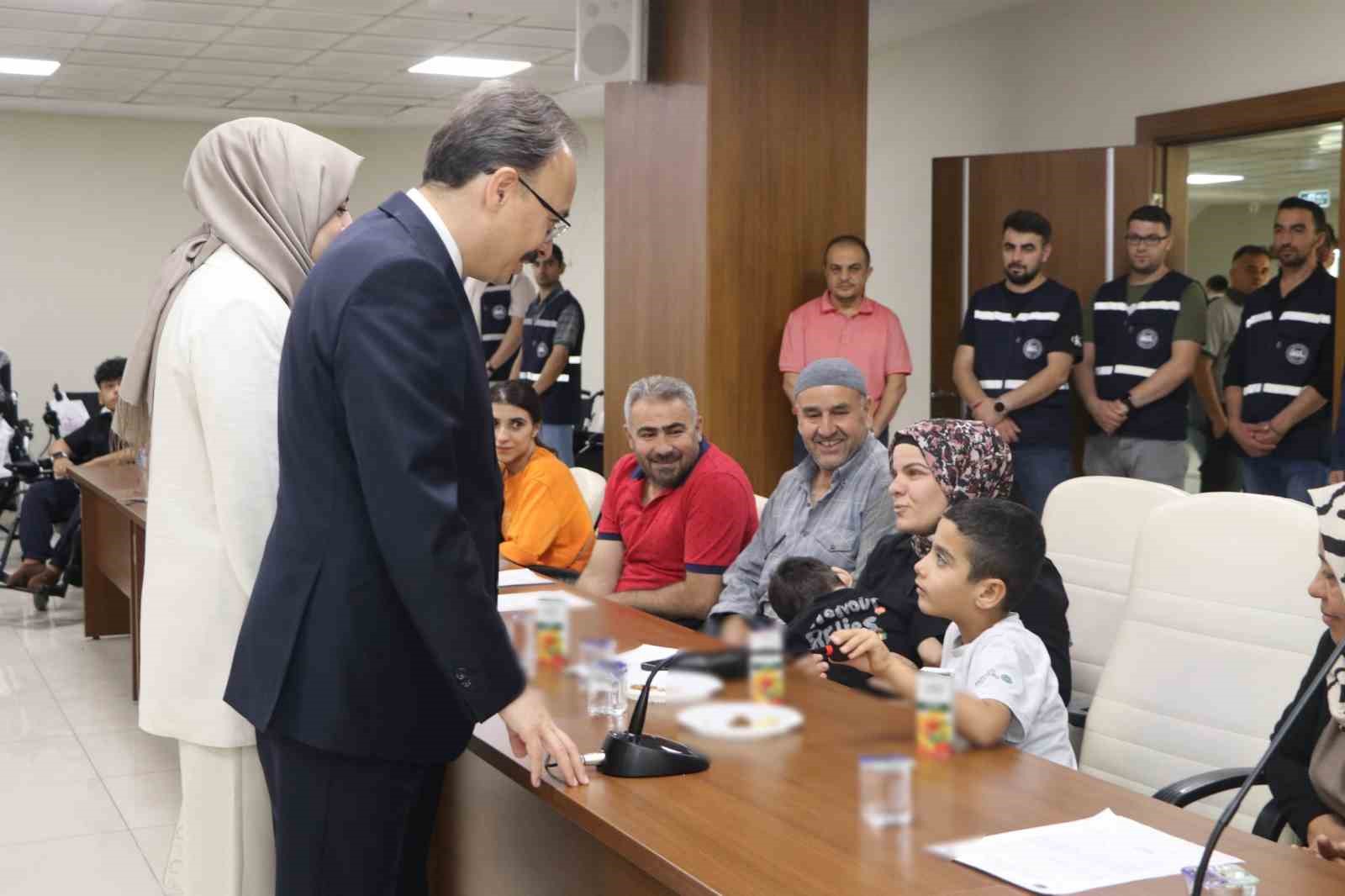 Siirt’te özel bireylere 27 medikal destek aracı teslim edildi