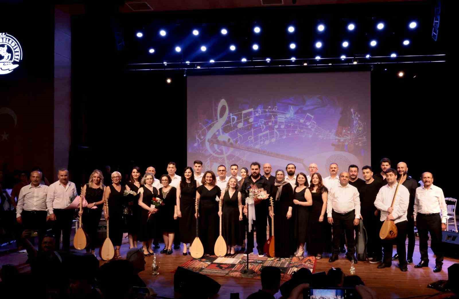 Atakum’da "Bağlama Dinletisi ve Solistler Geçidi"