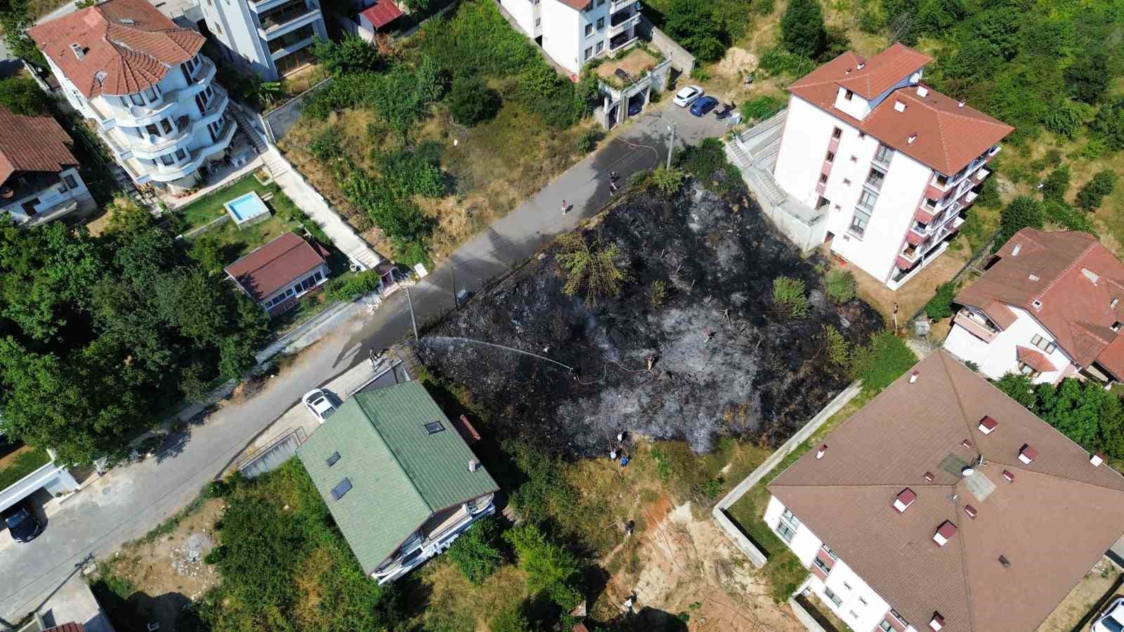 Binaların arasındaki yangın korkuttu