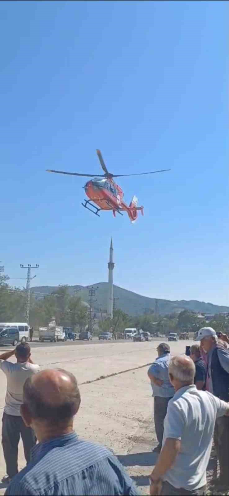 G&ouml;lette boğulma tehlikesi ge&ccedil;iren &ccedil;ocuğu imam kurtardı
