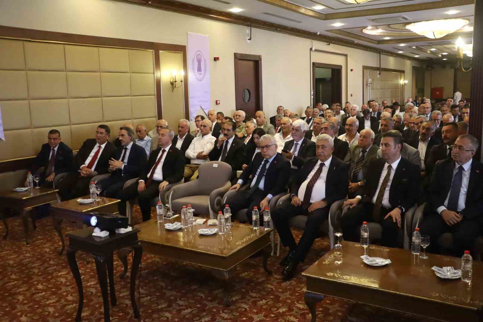 Esnafın sorunları Sivas&rsquo;ta masaya yatırıldı
