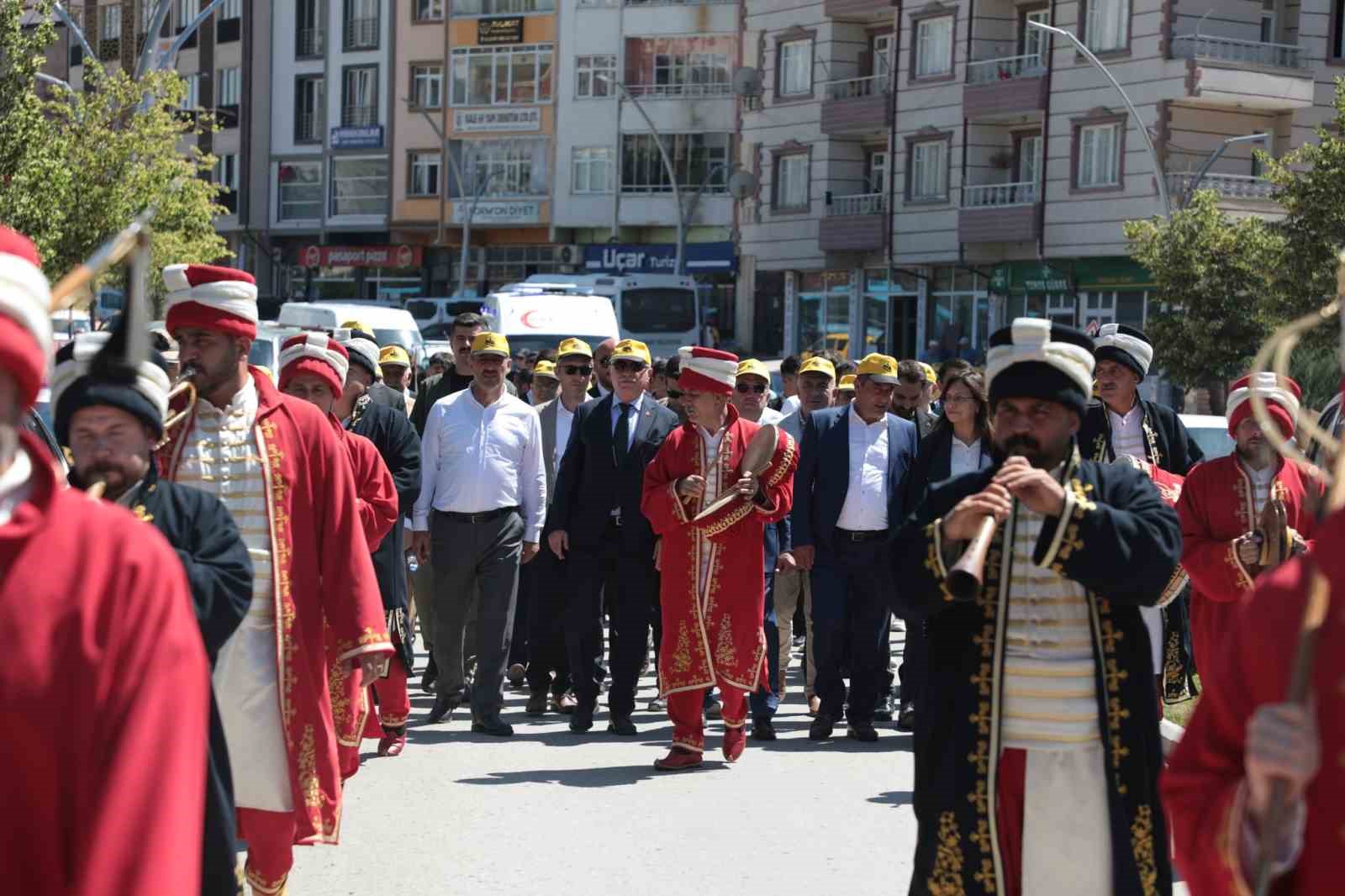 4 gün sürecek olan Bayburt Dede Korkut 29. Uluslararası Kültür ve Sanat Şölenleri başladı