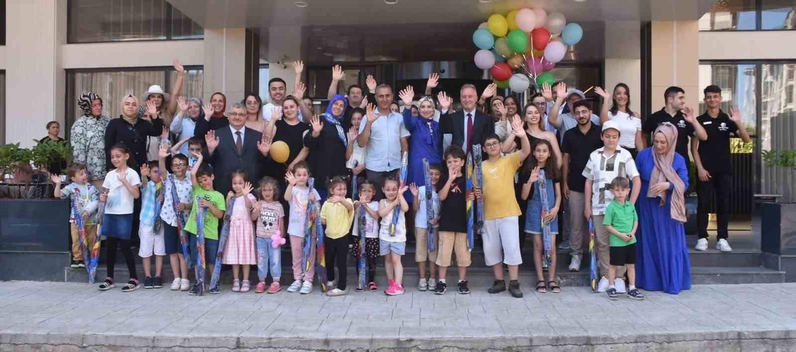 Kanser tedavisini başarıyla tamamlayan çocuklara moral yemeği