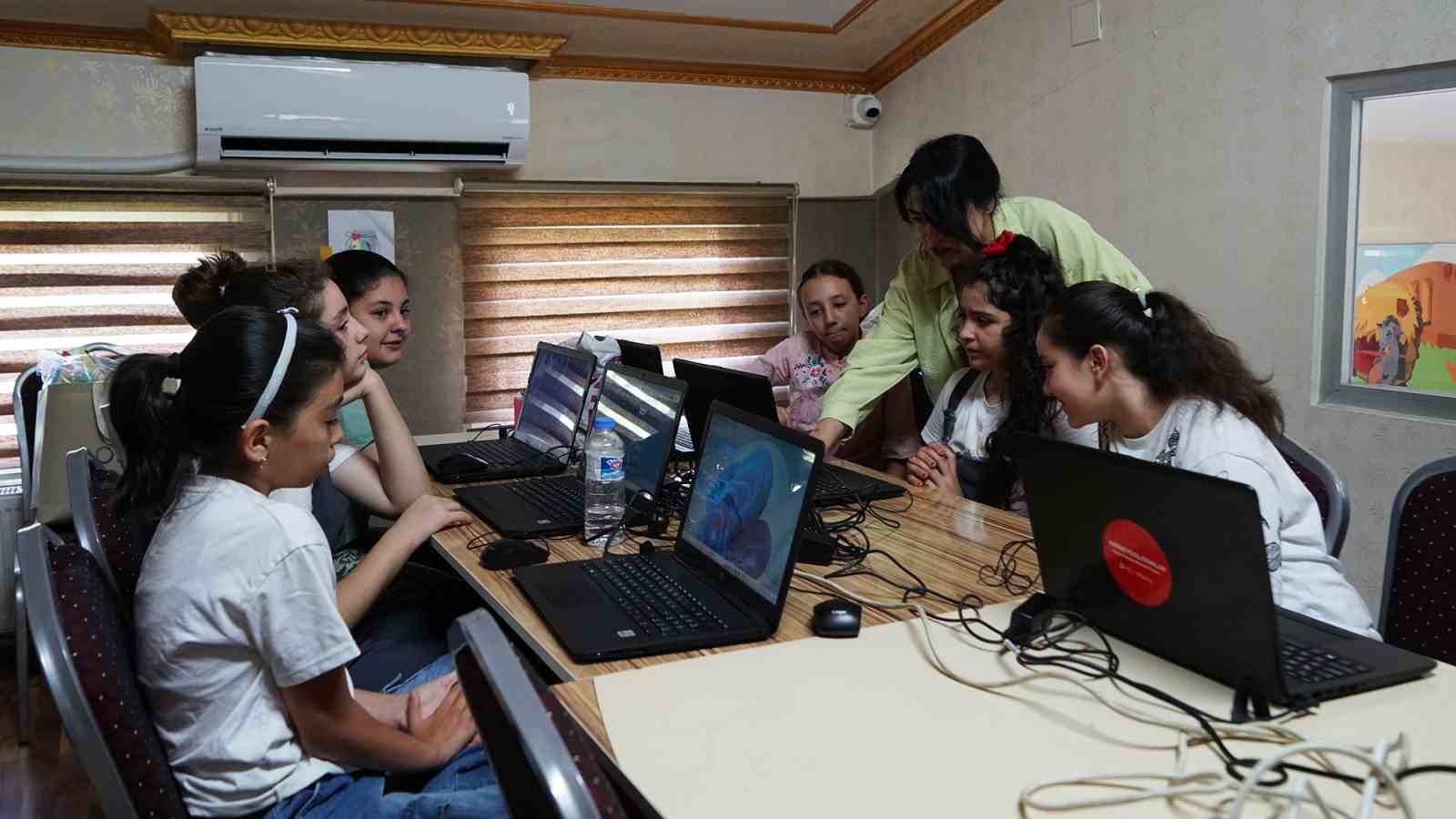 Kahramanmaraş’ta çocuklara kodlama ve yapay zeka eğitimi