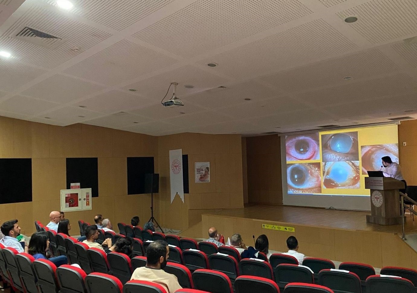 Kırklareli’nde "Göz Acillerinde Yaklaşım İlkeleri" konulu konferans düzenlendi
