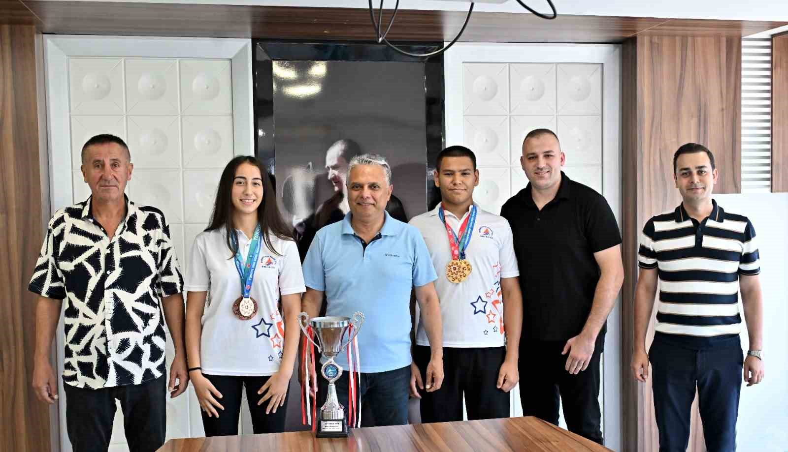 Muratpaşa’nın sporcularından altın zafer