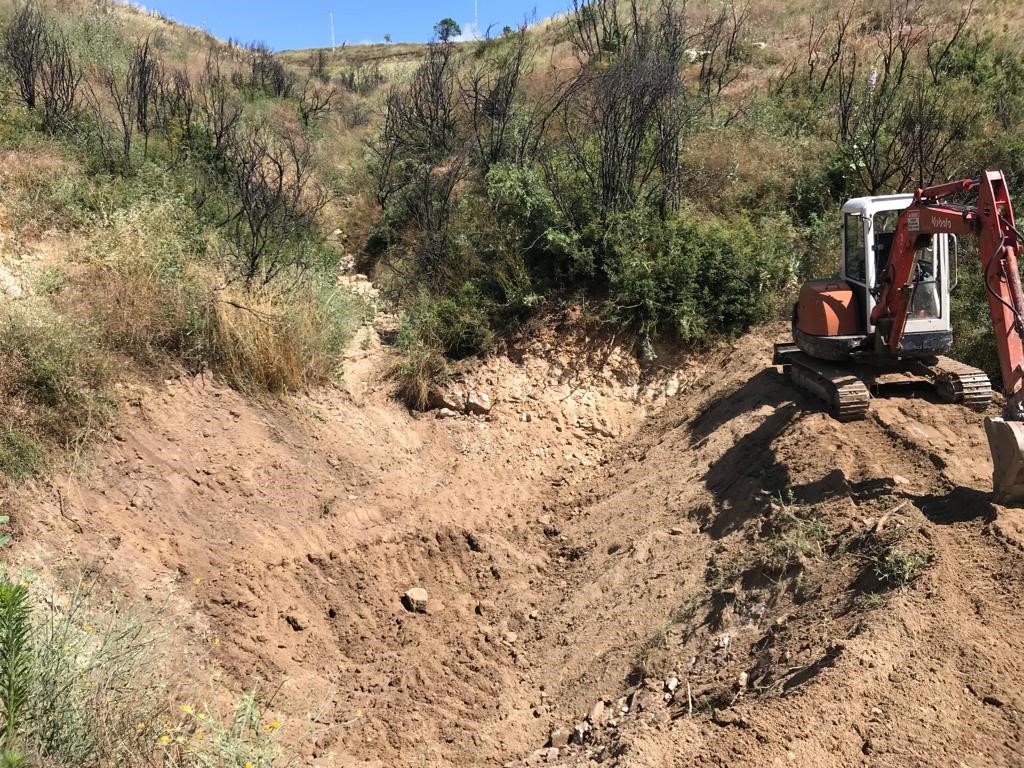 Yaptıkları göletlerle yaban hayatına can suyu oldular