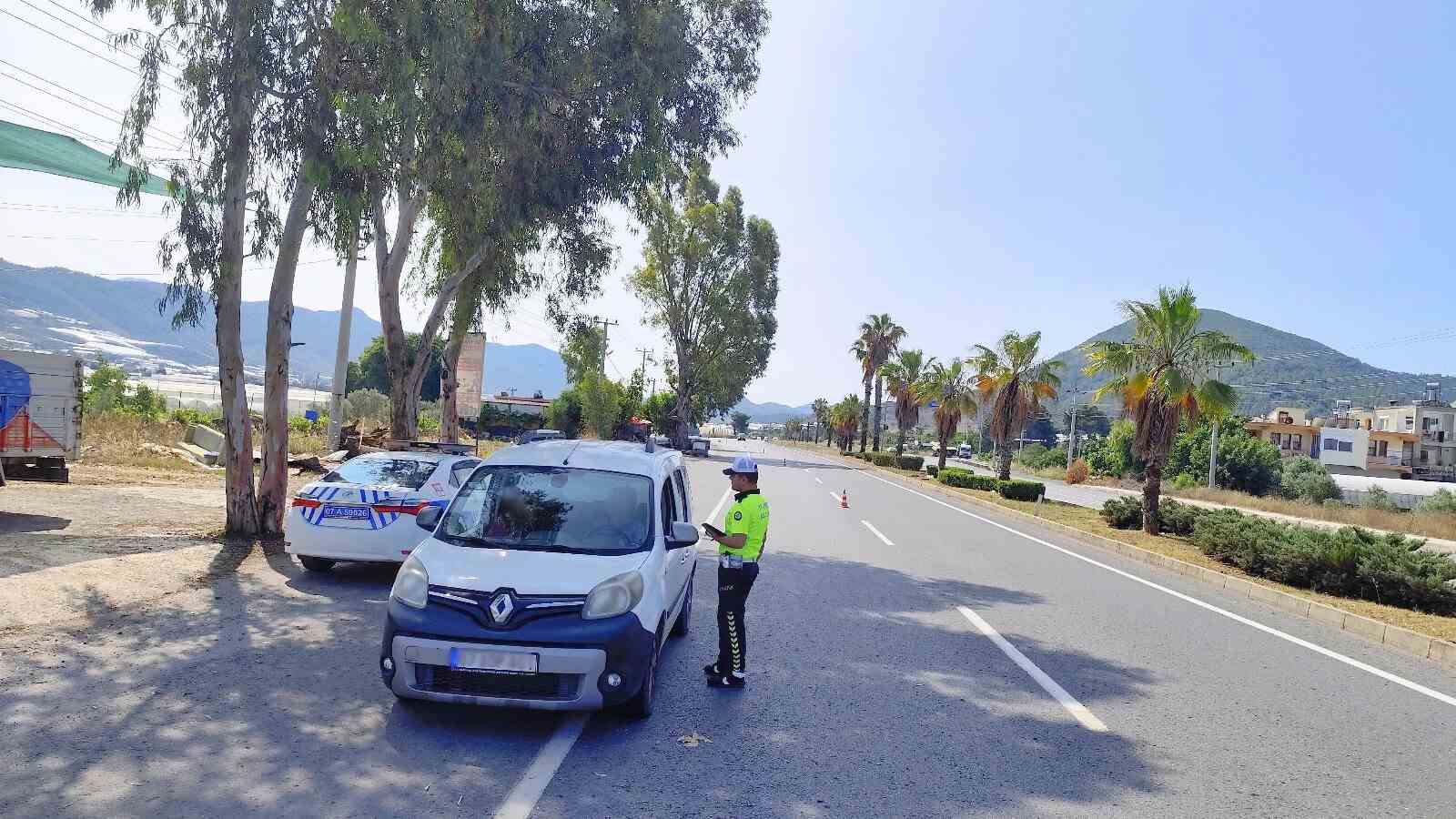 Antalya’da 1 haftada 57 bin araç denetlendi, 16 bin sürücüye ceza
