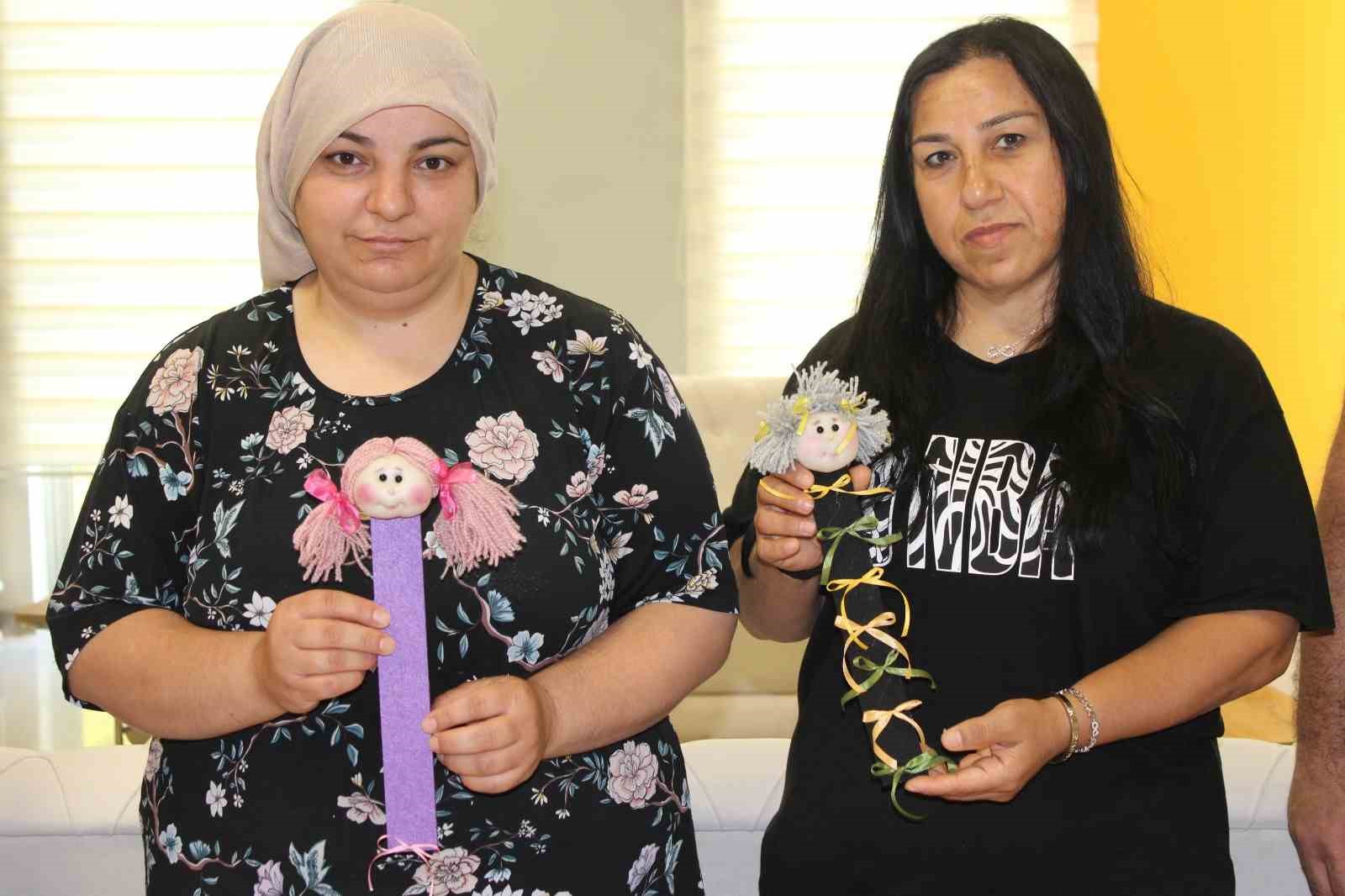 Hasta yakını kadınlar el işleri ile moral buluyor