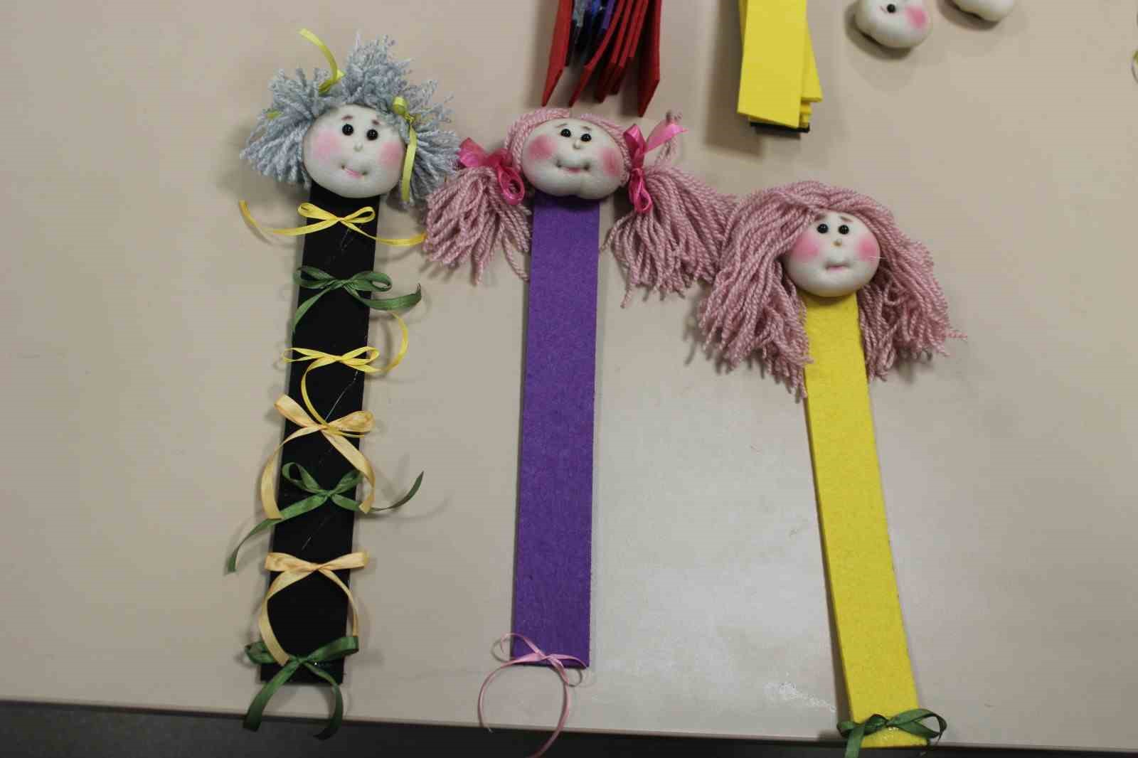 Hasta yakını kadınlar el işleri ile moral buluyor