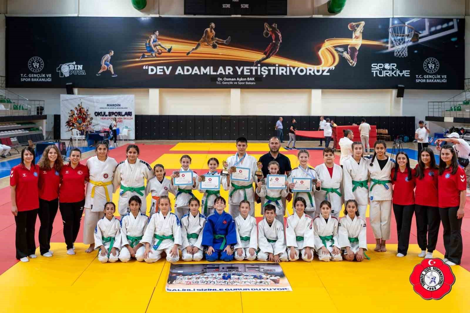 Salihlili judocular Erel ve Madan, Mardin’de şampiyon oldu
