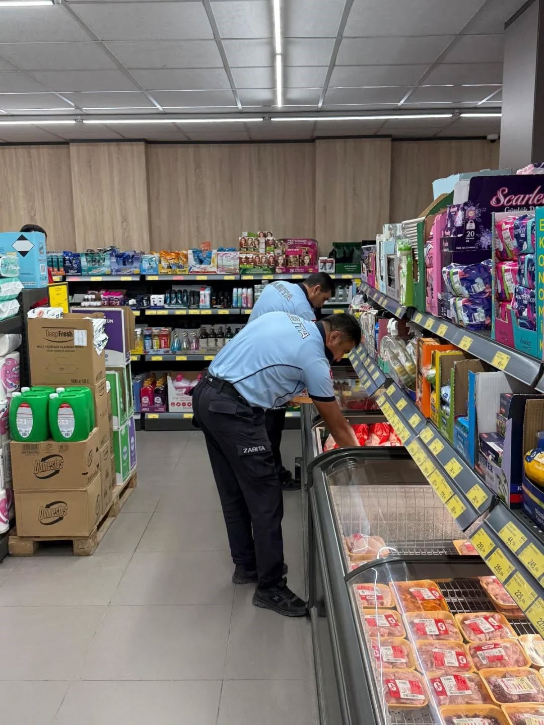 Başkan Zencirci: "Halk sağlığı ve hane ekonomisi i&ccedil;in denetimlerimiz s&uuml;r&uuml;yor"
