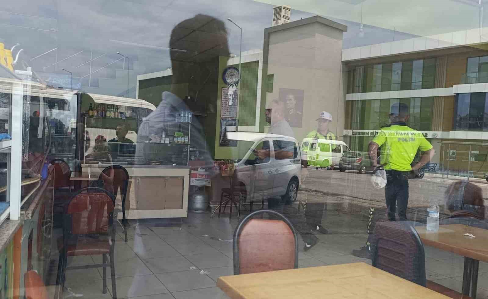 Tekirdağ’da çiftlerin kavgası kanlı bitti: 3 çocuk annesi kadın bıçaklandı
