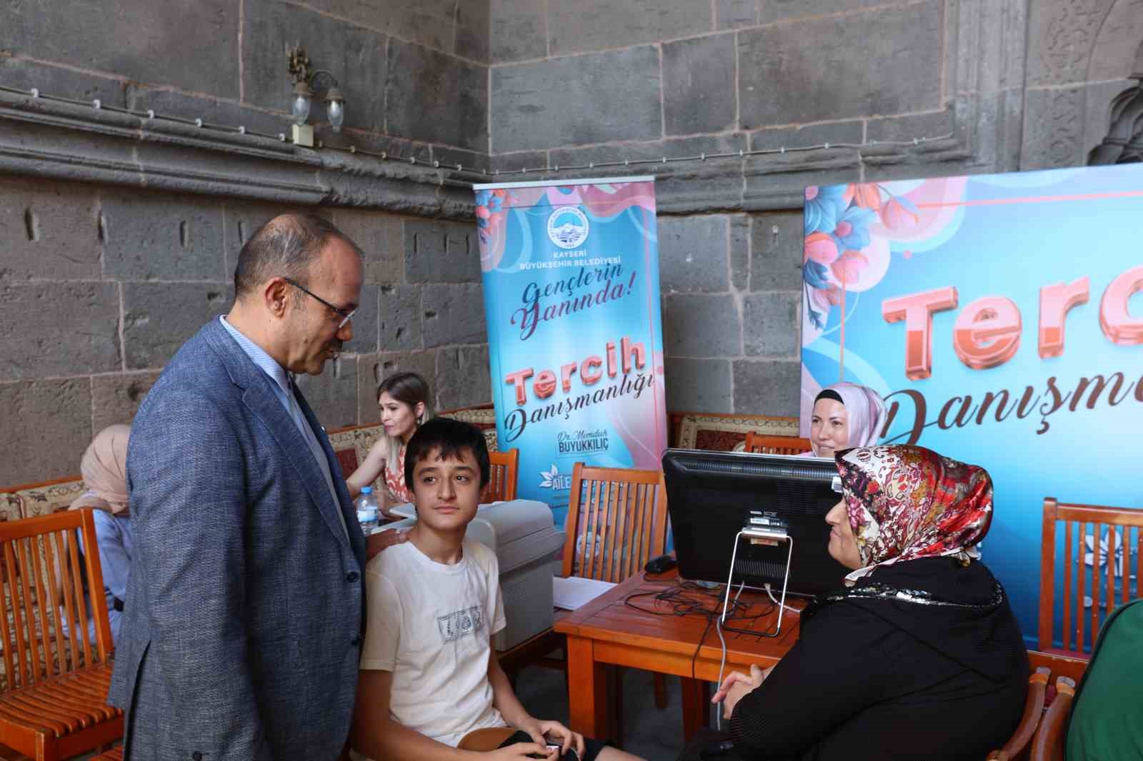 Büyükşehirin LGS Tercih Danışmanlığı Hizmeti yoğun ilgi görüyor