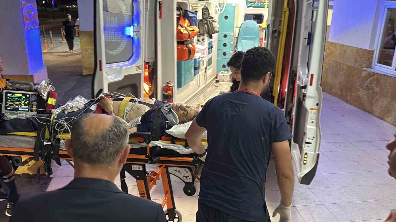 Sivas’ta trafik kazası geçiren Bitlis eski Valisi Erol Karaömeroğlu hayatını kaybetti