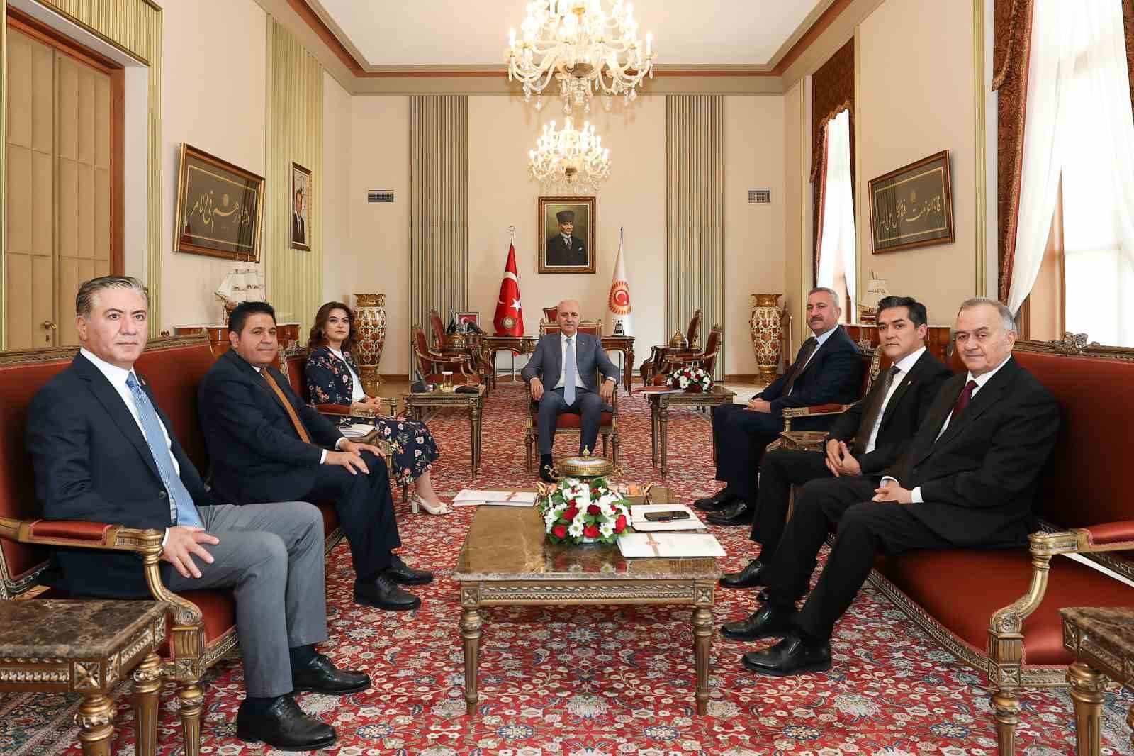 TBMM Başkanı Kurtulmuş, Meclis’te grubu bulunan siyasi partilerin grup başkanvekillerini kabul etti