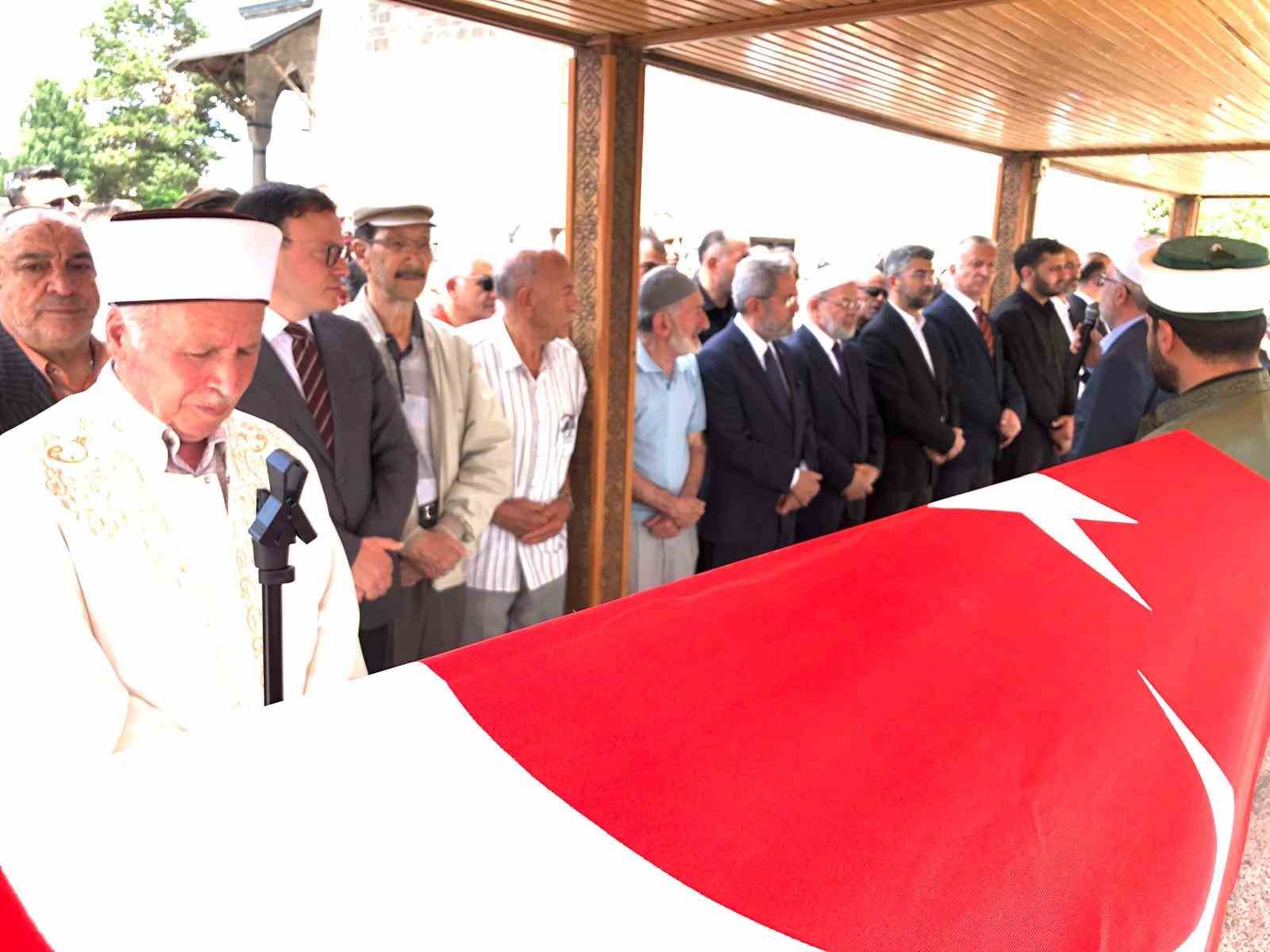 Prof. Dr. Muammer Yaylalı dualarla son yolculuğuna uğurlandı