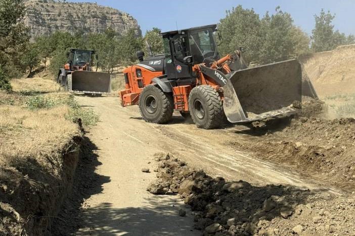 Terörden boşalan köylere 45 kilometrelik yol yapılıyor