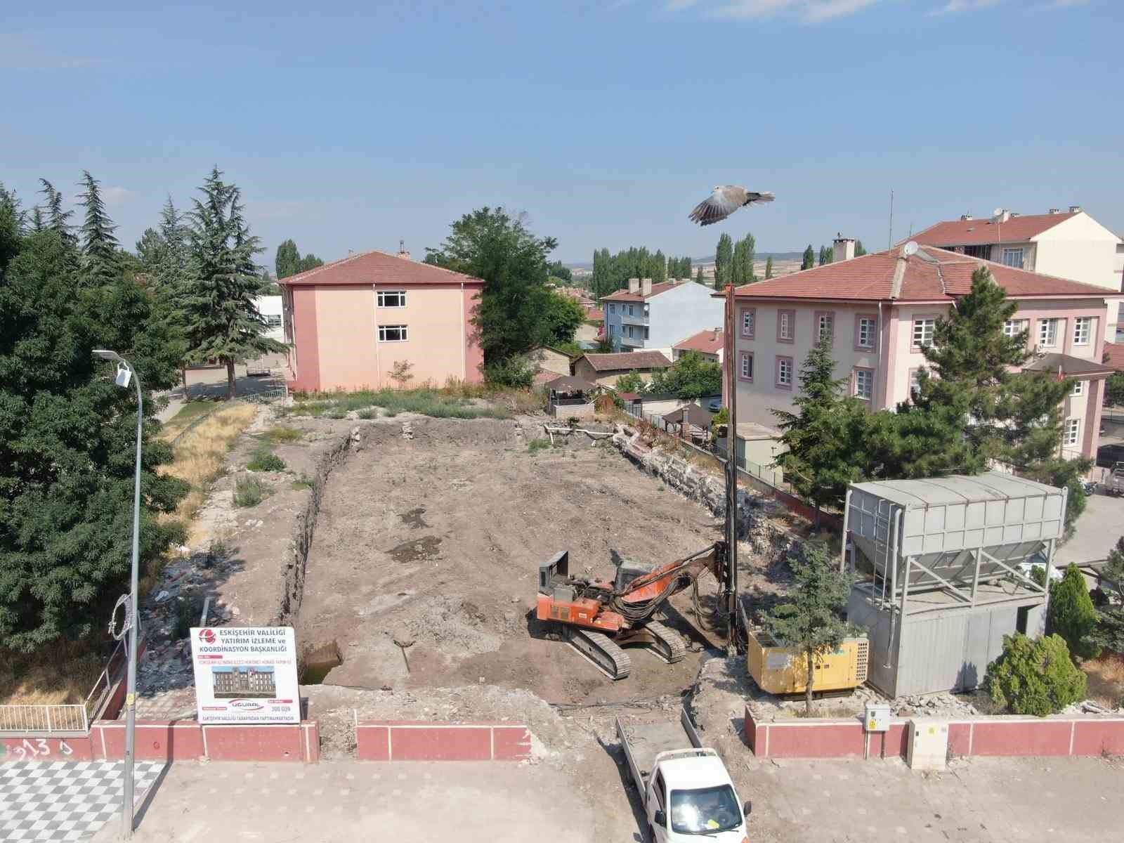 İnönü’de Hükümet Konağı çalışmaları hızla sürüyor