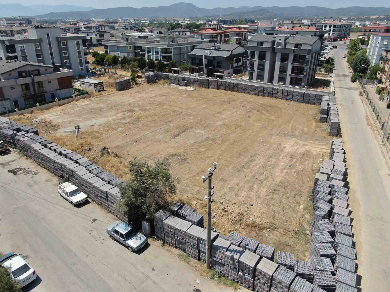 Müteahhitten şok iddia: "Menderes Belediyesine parayı basan ruhsatı alıyor"