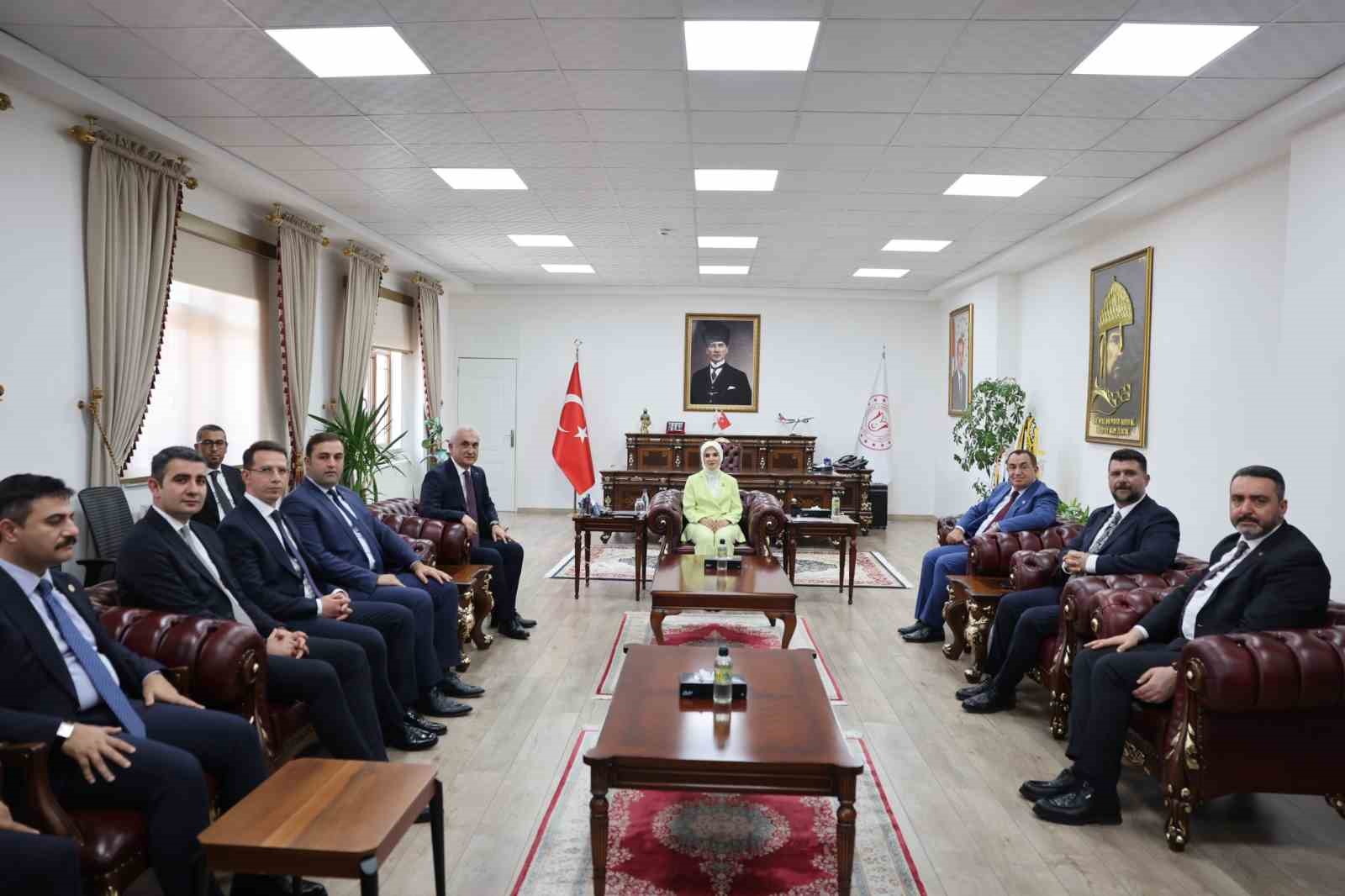 Bakan Göktaş: "Şehitlerimizin emanetine sahip çıkmak en büyük sorumluluğumuz"