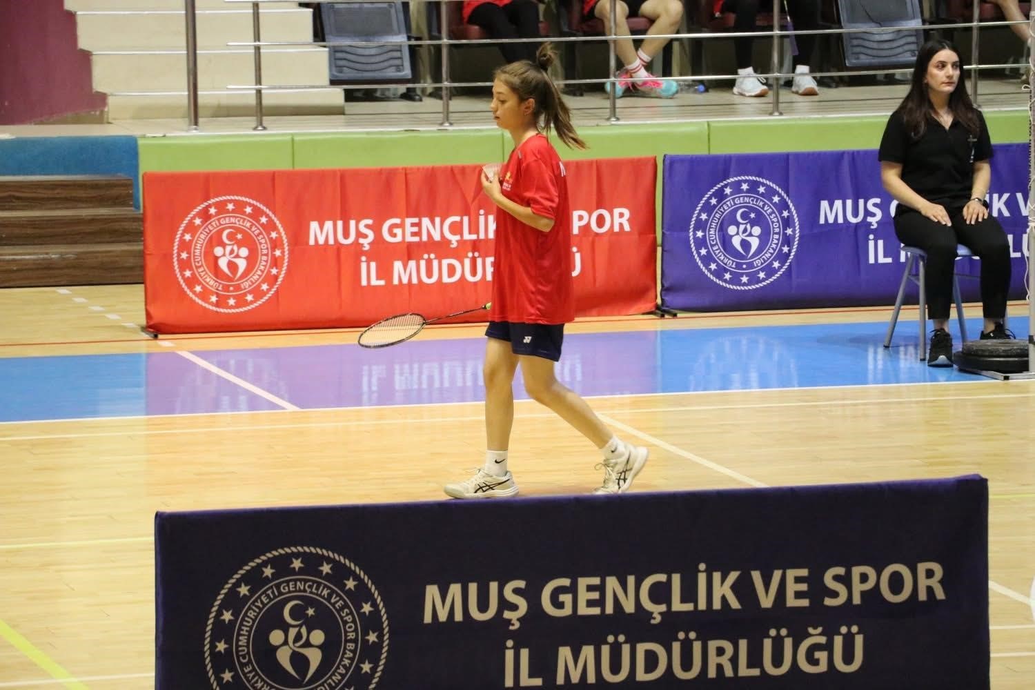 Badmintonun yıldızları Muş’ta buluştu