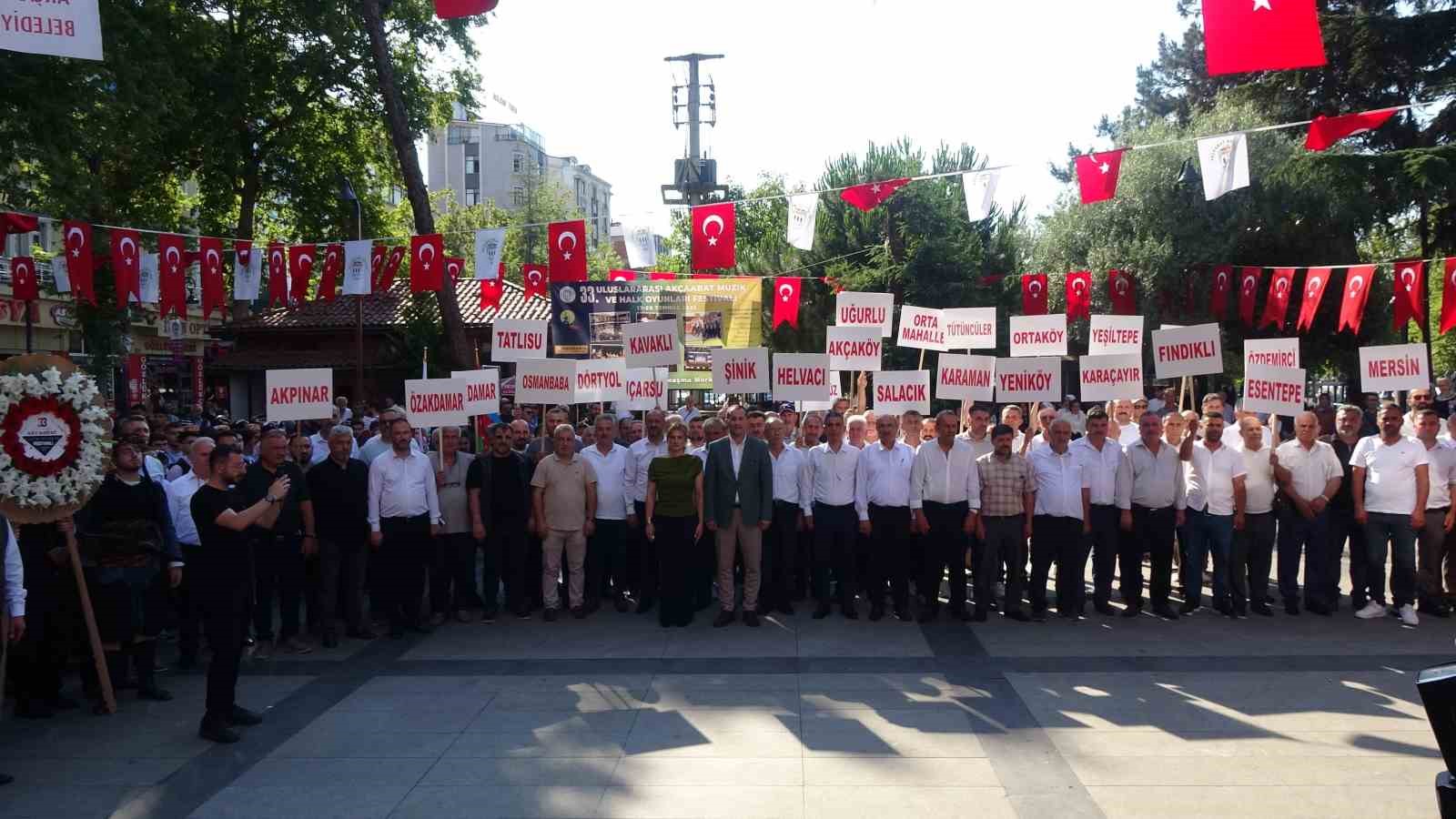 33 yıldır yapılan festival coşkulu başladı