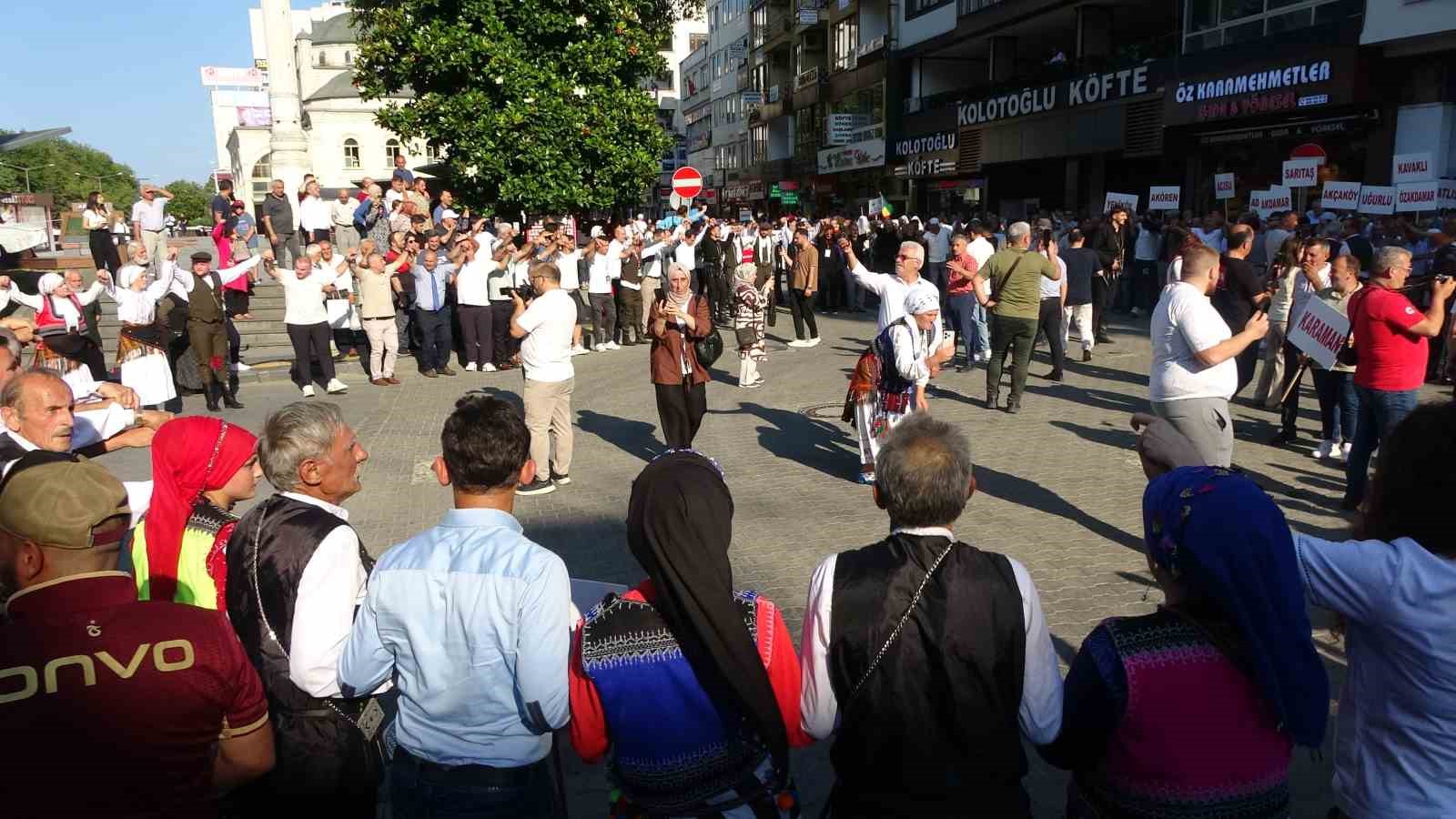 33 yıldır yapılan festival coşkulu başladı