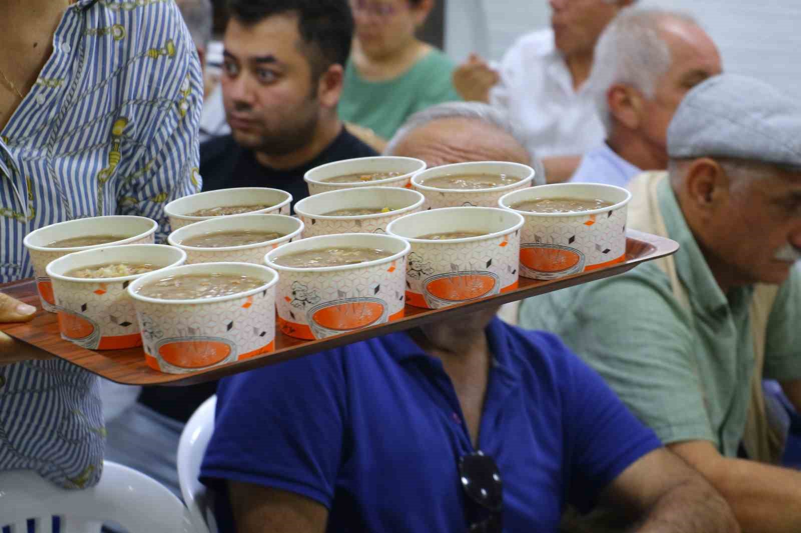 Türkmen Alevi Bektaşi Vakfı Başkanı Özdemir: "Komşusu açken tok yatan bizden değildir desturuyla mücadele verdik"