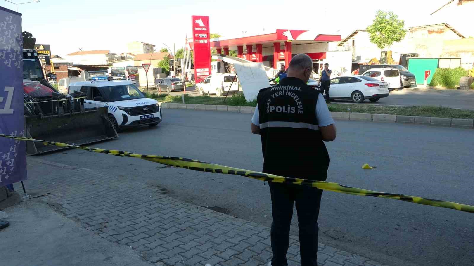 Husumetlilerin kavgası kantı bitti: 2 yaralı
