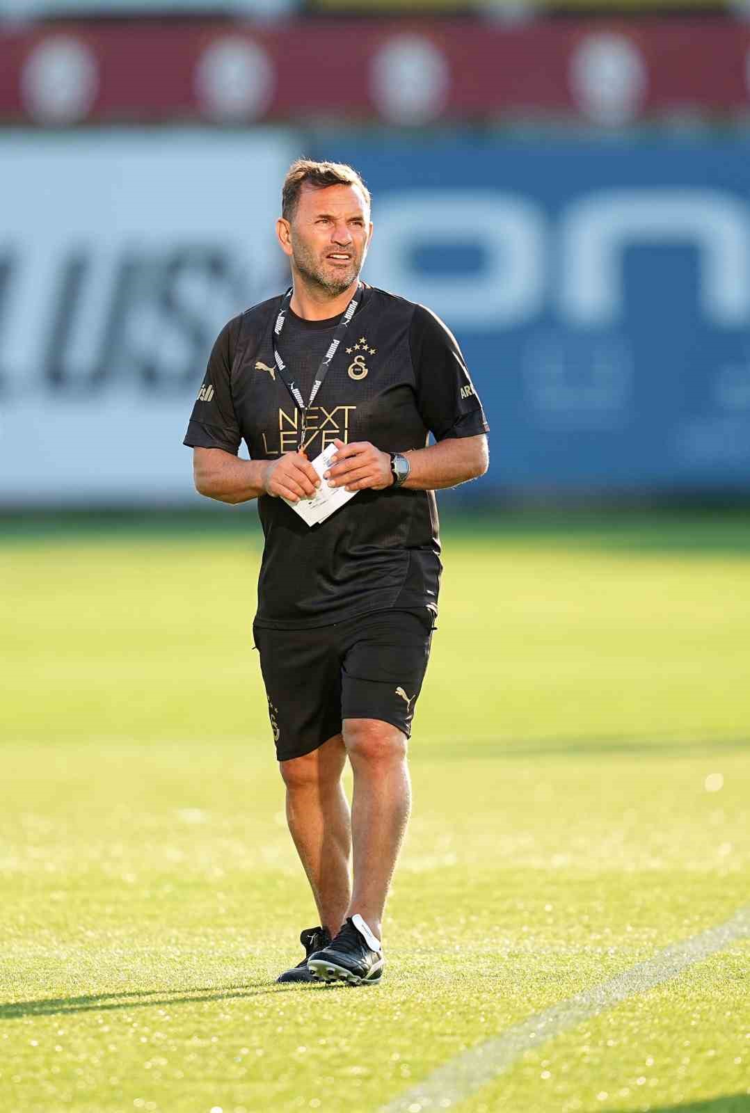 Galatasaray, çift antrenman yaptı
