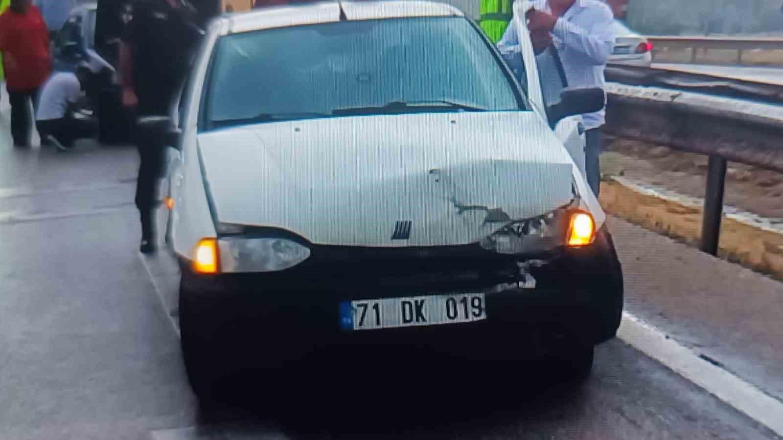 Kırıkkale’de iki otomobil çarpıştı: 5 yaralı