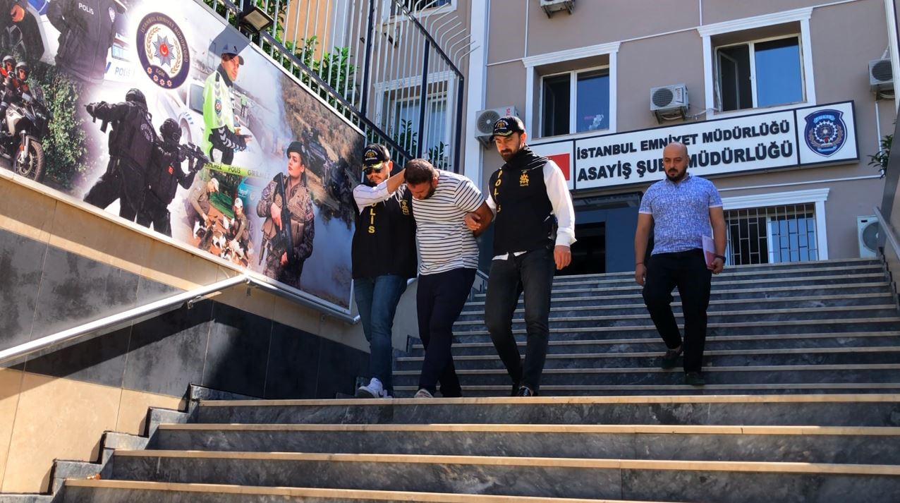 Fatih’te şüpheliler kuyumcudan 600 bin dolar değerinde ziynet eşyası çaldı
