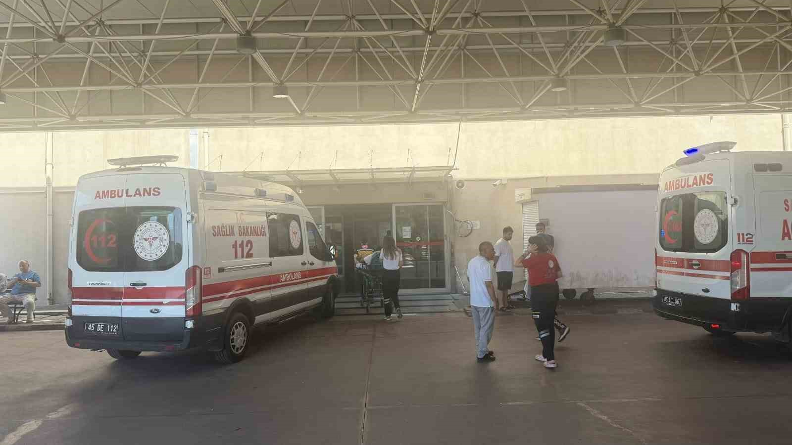 İzmir’de fabrikada gıda zehirlenmesi iddiası: 68 işçi hastanelik oldu

