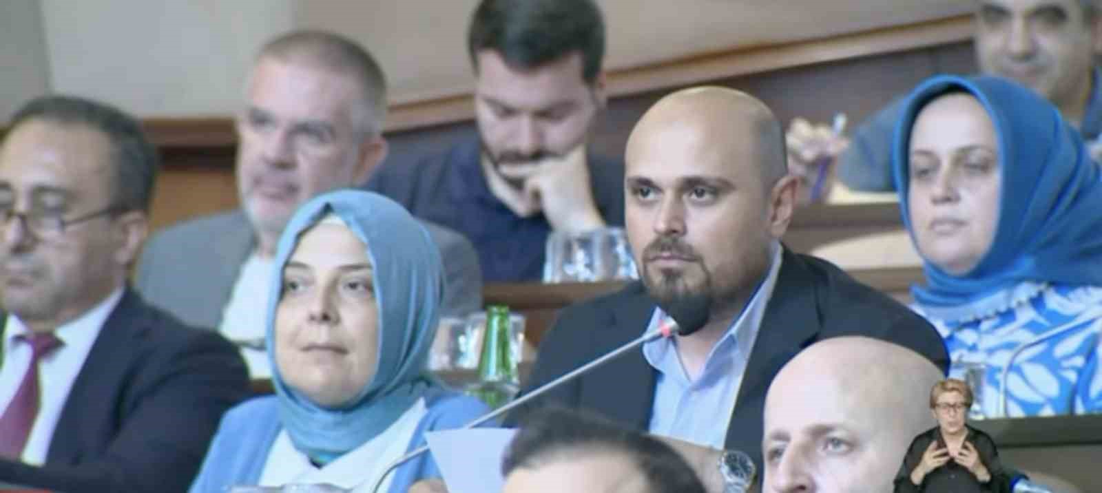 Arnavutköy’ün ulaşım sorunları meclis gündeminde: Ercan Döner’den İBB’ye 7 kritik soru